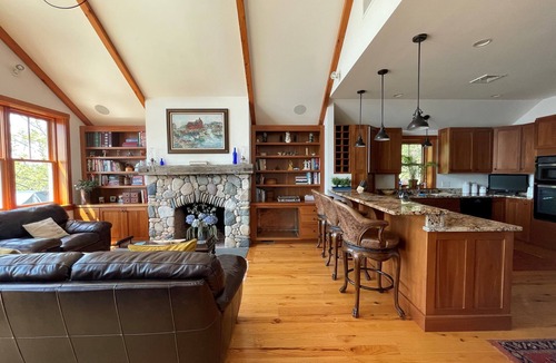 Lagoon Heights House | Glorious Sunsets and Fun on Private Waterfront in Beautiful, Comfortable Home.
