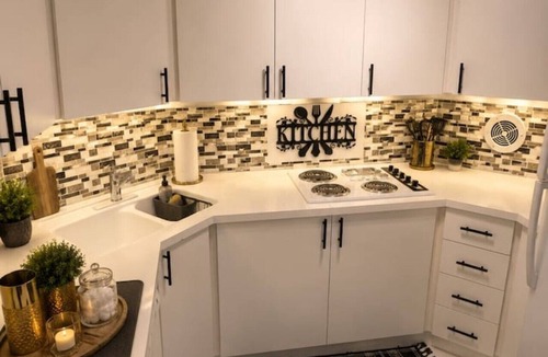 Galt Mile Apartment | ~Golden Sands~Steps to Beach! Pool+Bar Included!