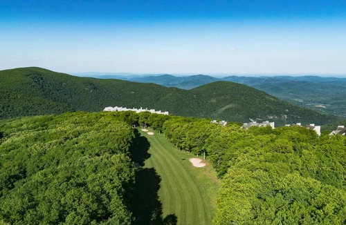 Nellysford Apartment | Golf Access Summer - Escape Wintergreen Resort - 3BR3BA, Pets OK & Sleeps 12