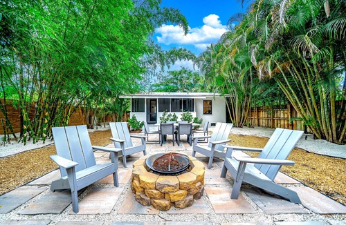 Wilton Manors House | Golf Cart! Hot Tubs+Heated Pool! 1 Mile To Beach! + Private Guest House!