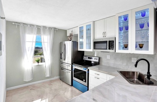Inverrary Condo | GOLF PARADISE ,15 MINUTE FROM CRUISE SHIP TERMINAL Fort Lauderdale, FL