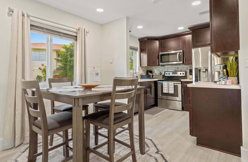 Cutler Bay Condo | Good Vibes Sanctuary, Central Location South Miami
