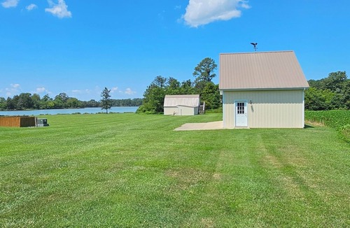 Cambridge House | Goose landing Waterfront Delight! Lee Creek Farm is a vacation oasis!