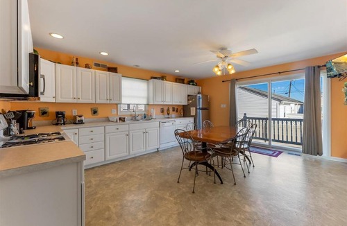 Diamond Beach House | Gorgeous 4 Bedroom Townhome in Diamond Beach