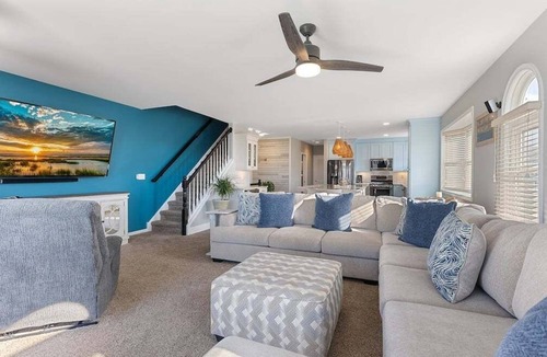 North Wildwood House | Gorgeous 4 Br Townhouse Only Steps Away from Beach