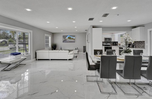 Boulevard Heights Villa | Gorgeous 4br Villa with Pool