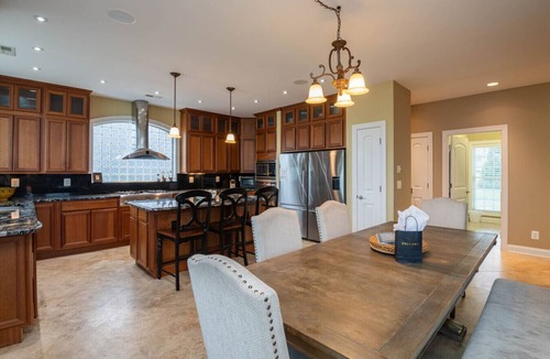 Livingston House | GORGEOUS 5BR/5BA Lake Escape:Beach, Boathouse, Kayaks, Firepit & Game Room+more!