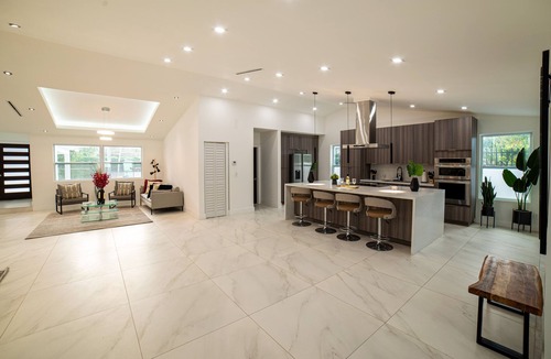 Ludlam House | Gorgeous 5BR/Games/Fire Pit/BBQ/H. Pool & Hot Tub