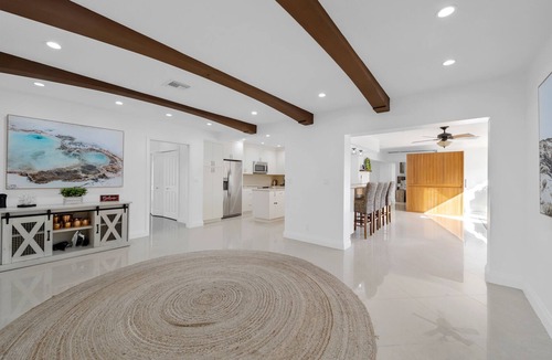 South Lake Villa | ★★★★★GORGEOUS 7BD/5BA MANSION. SAUNA/POOL/BILLIARD. CLOSE TO HOLLYWOOD BEACH!