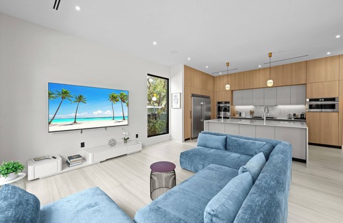 North Miami Beach House | Gorgeous 9BR Villa Jasper