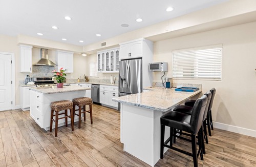 Huntington Beach House | Gorgeous Beach Home Ideal for Family Vacationers