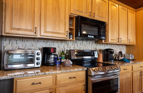 Edray Ski Chalet | Gorgeous Chalet - Incredible Views - Hot Tub - Fire Pit