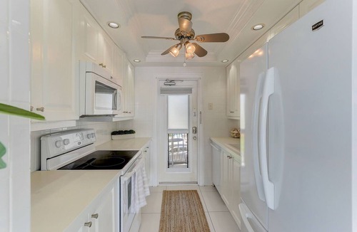 Pompano Beach Condo | Gorgeous direct Intracoastal views in the heart of Pompano Beach