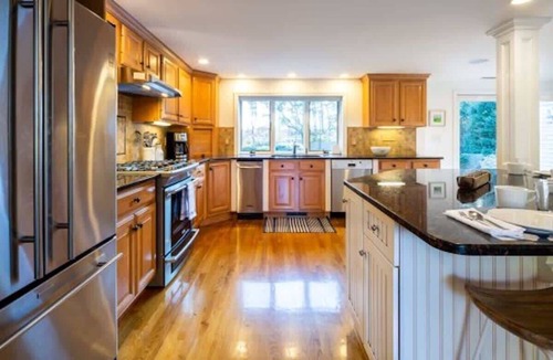 Chatham House | Gorgeous, Dog Friendly, Central AC