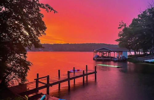 Mineral House | Gorgeous Lakefront Escape - New Renovations