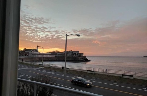 Swampscott Apartment | Gorgeous Oceanfront Penthouse