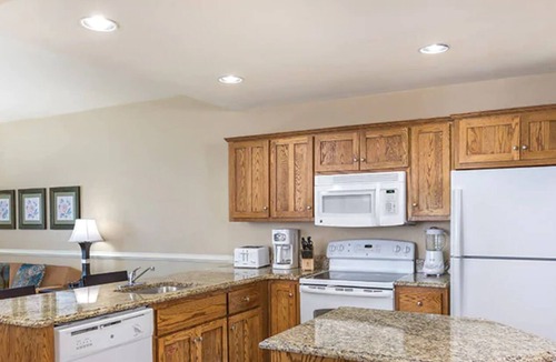 Williamsburg Condo | Governor's Green 3Bed/2Bath Deluxe Unit!