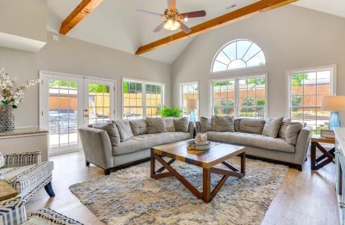 Graham House | Graham Home w/Private Pool & Ping-Pong Table!
