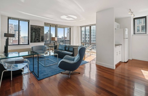 Gramercy Apartment | Gramercy Park 1 Bedroom with Private Balcony