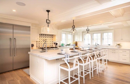 Lagoon Heights House | Grand Coastal-Style Estate In The Preserve