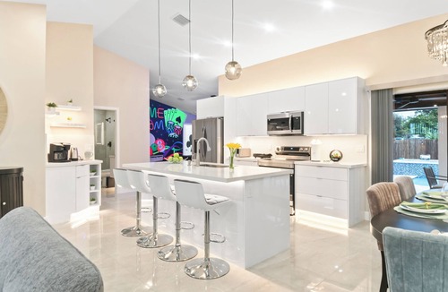 Sea Pines House | Grand Lux Villa/Heated Pool/Spa/Game fun/Nr Beach