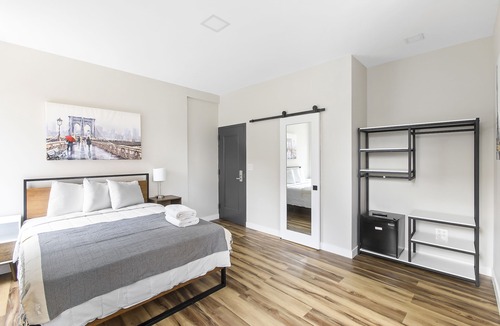 Manhattan Valley Apartment | Grand Premium Room 2 Private-Bath Hotel 99