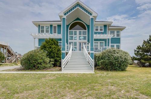 Ocean Hill House | Grand Seaside Escape w/Direct Beach Access!