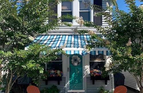 Riviera Cottage | Grayce on Dollhouse Row -a 1920's Original Beach Cottage
