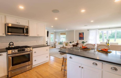 North Chatham House | Great Chatham Location w/Hot Tub, Near Beach!