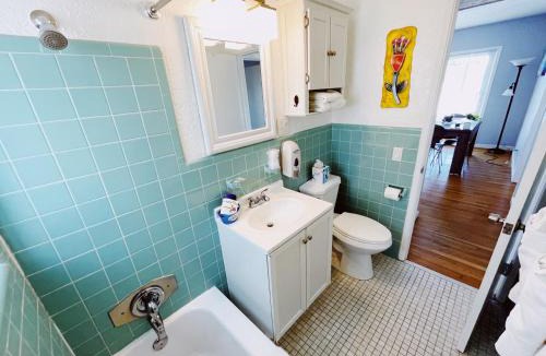 Lauderdale-by-the-Sea Apartment | Great Escape Apartments By Lowkl