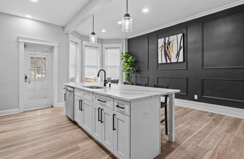 Greenville House | Green-Door Brownstone Private Room - BD 5