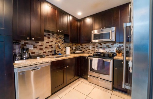 Hallandale Beach House | Grey Manor – Spacious 3BR/2BA Hallandale Home, Heated Pool & Smart Amenities