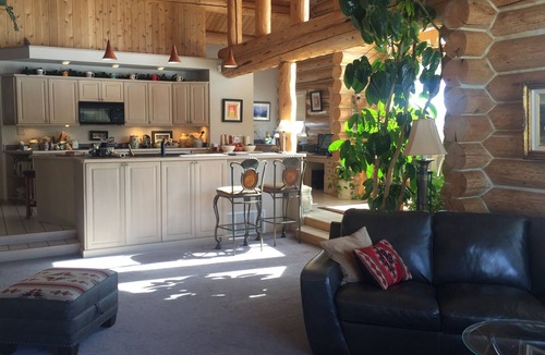 East Glacier Park Village Cabin | GreyWood… Awe Inspiring Authentic Log Home in East Glacier Park!