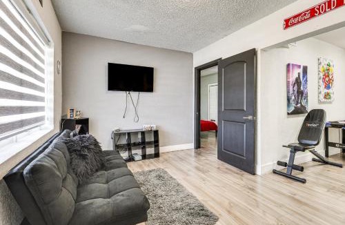 Miami Gardens House | Group Hub w/Game Room! 4 Mi to Hard Rock Stadium
