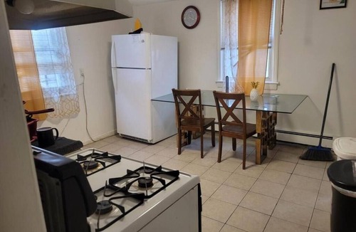 Irvington Bed & Breakfast | Grove 125