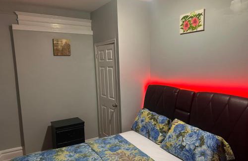 Irvington Bed & Breakfast | Grove#8