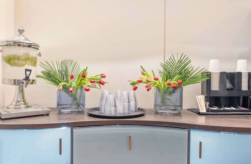 Coconut Grove Apartment | Grove Studio Retreat | Steps to Peacock Park