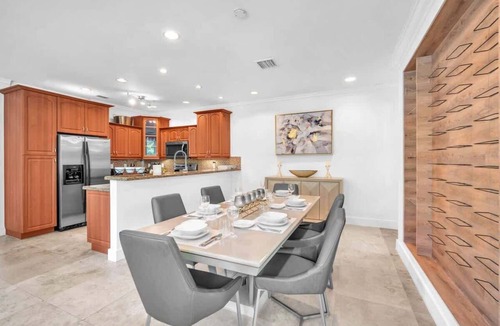 Coconut Grove Condo | Grove Walk Manor | 3BR Oasis in Coconut Grove