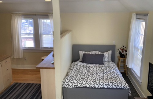 Forest Hill House | Guest house PARK free 2 cars NYC