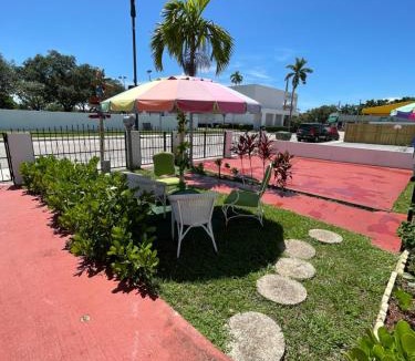 West Little Havana House | Habitacion Centrica Calle 8 Miami (2)