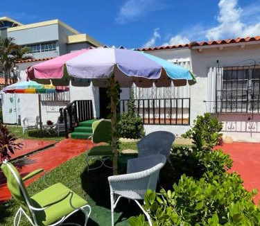 West Little Havana House | Habitacion Centrica Calle 8 Miami (2)