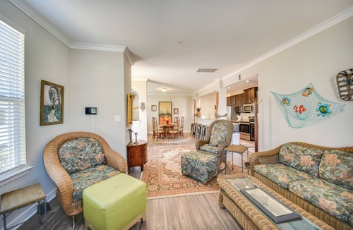 Hampton Condo | Hampton Condo: By Convention Center & Coliseum!