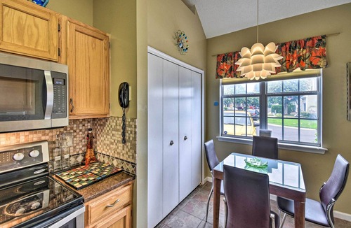 Hampton House | Hampton Home w/Fireplace + Close to Beaches!
