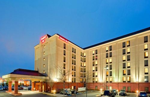 Revere Hotel | Hampton Inn Boston Logan Airport