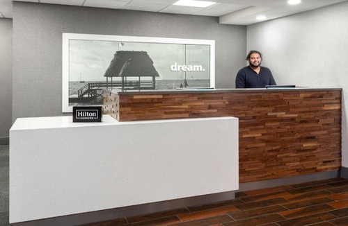 Tamarac Hotel | Hampton Inn Commercial Boulevard-Fort Lauderdale
