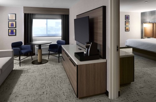 Newark Hotel | Hampton Inn Newark Airport