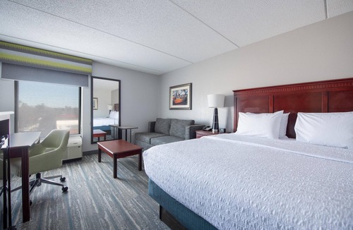 Central Newport News Hotel | Hampton Inn Newport News-Yorktown
