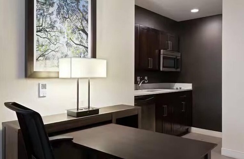 City Center Hotel | Hampton Inn & Suites Richmond - Downtown