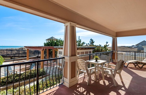 Kill Devil Hills Condo | Happy Days: Oceanfront Condo, Pool, Terrace