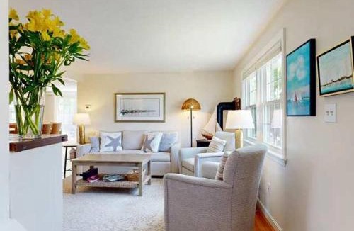 Falmouth House | Harborside Retreat